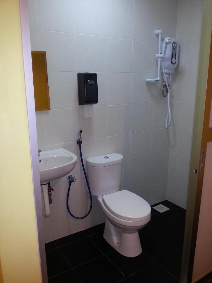 Fifty Seven Inn Batu Pahat Ngoại thất bức ảnh