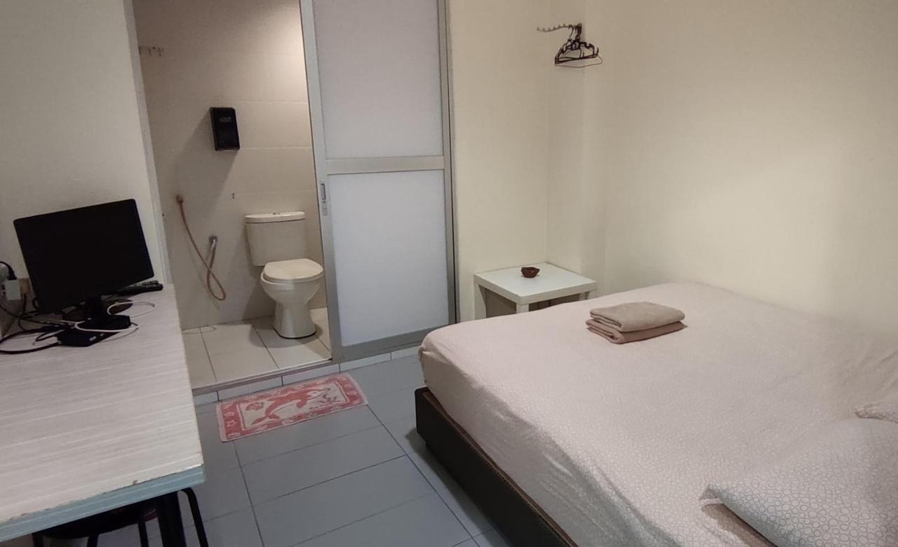 Fifty Seven Inn Batu Pahat Ngoại thất bức ảnh