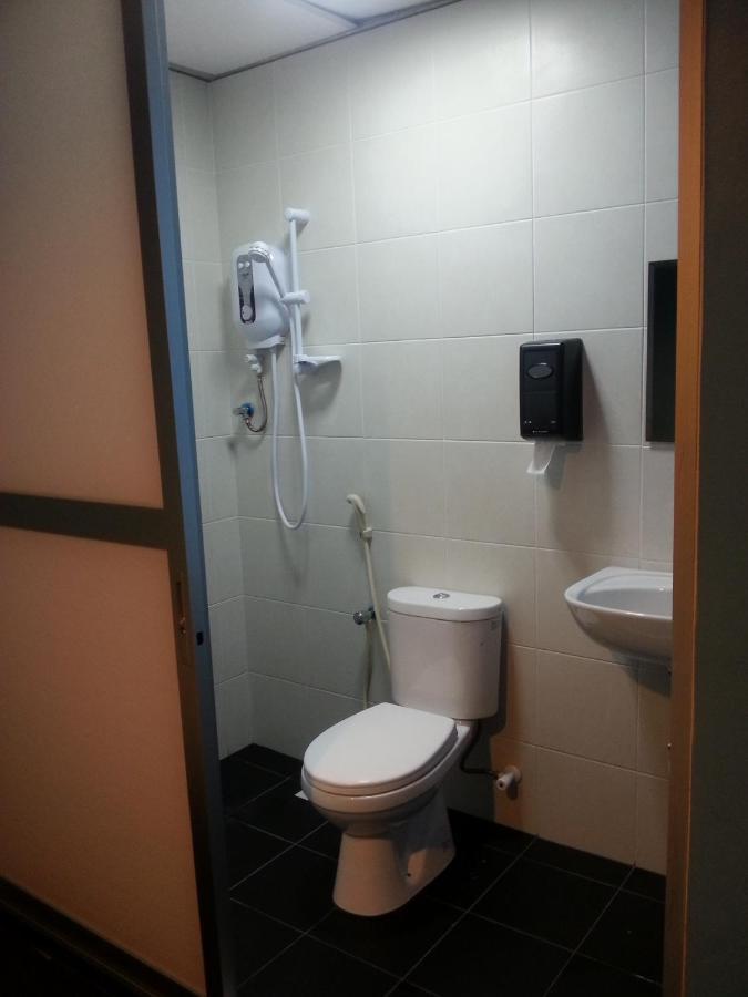Fifty Seven Inn Batu Pahat Ngoại thất bức ảnh